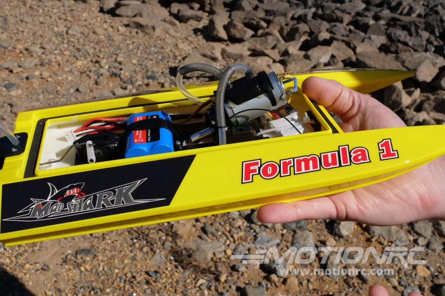 Bancroft Mad Shark V2 Brushed 368mm (14.5") F1 Tunnel Hull - RTR - Image 7