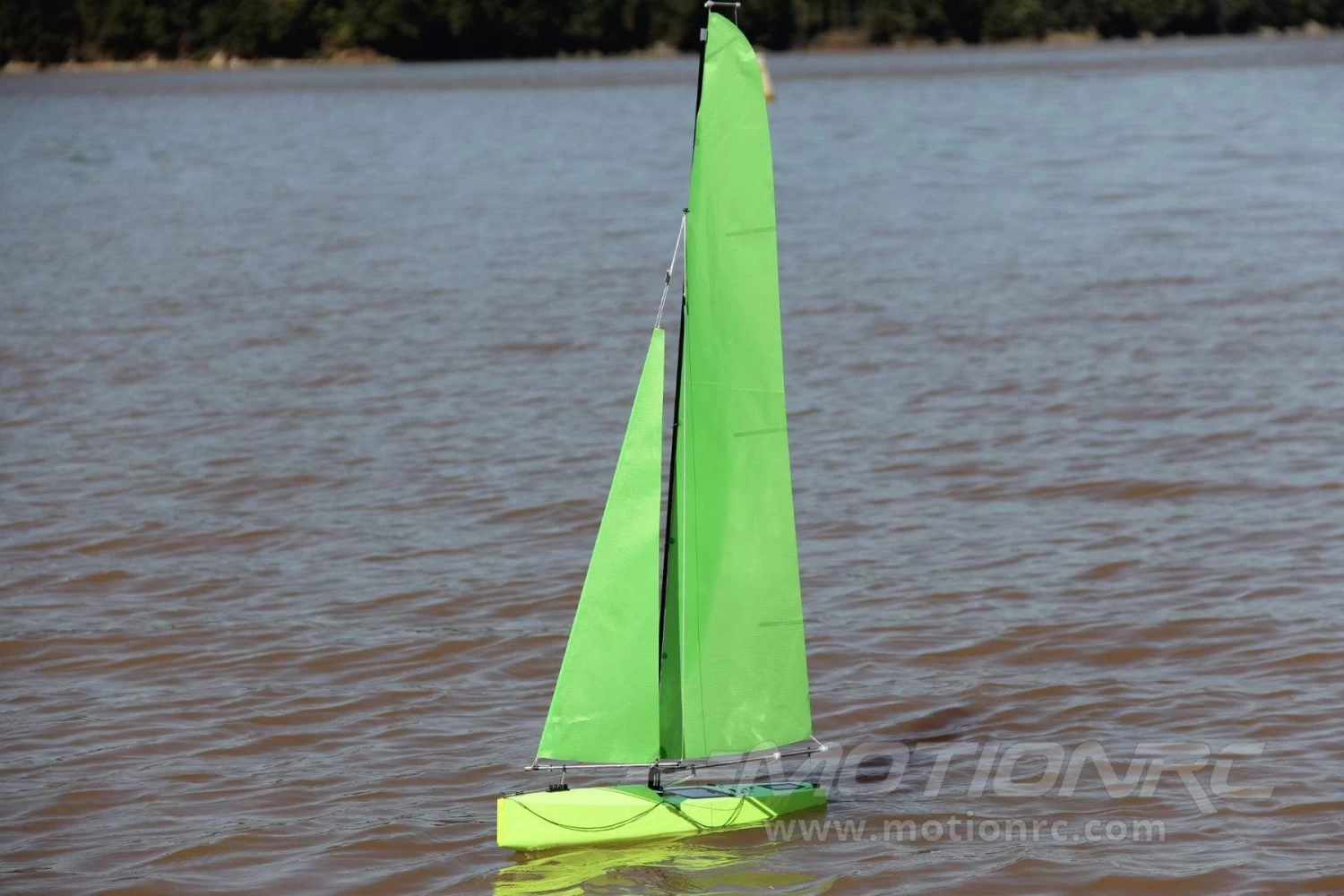 Bancroft RG65 Quickfire 650mm (26") Racing Sailboat - RTR - Image 4