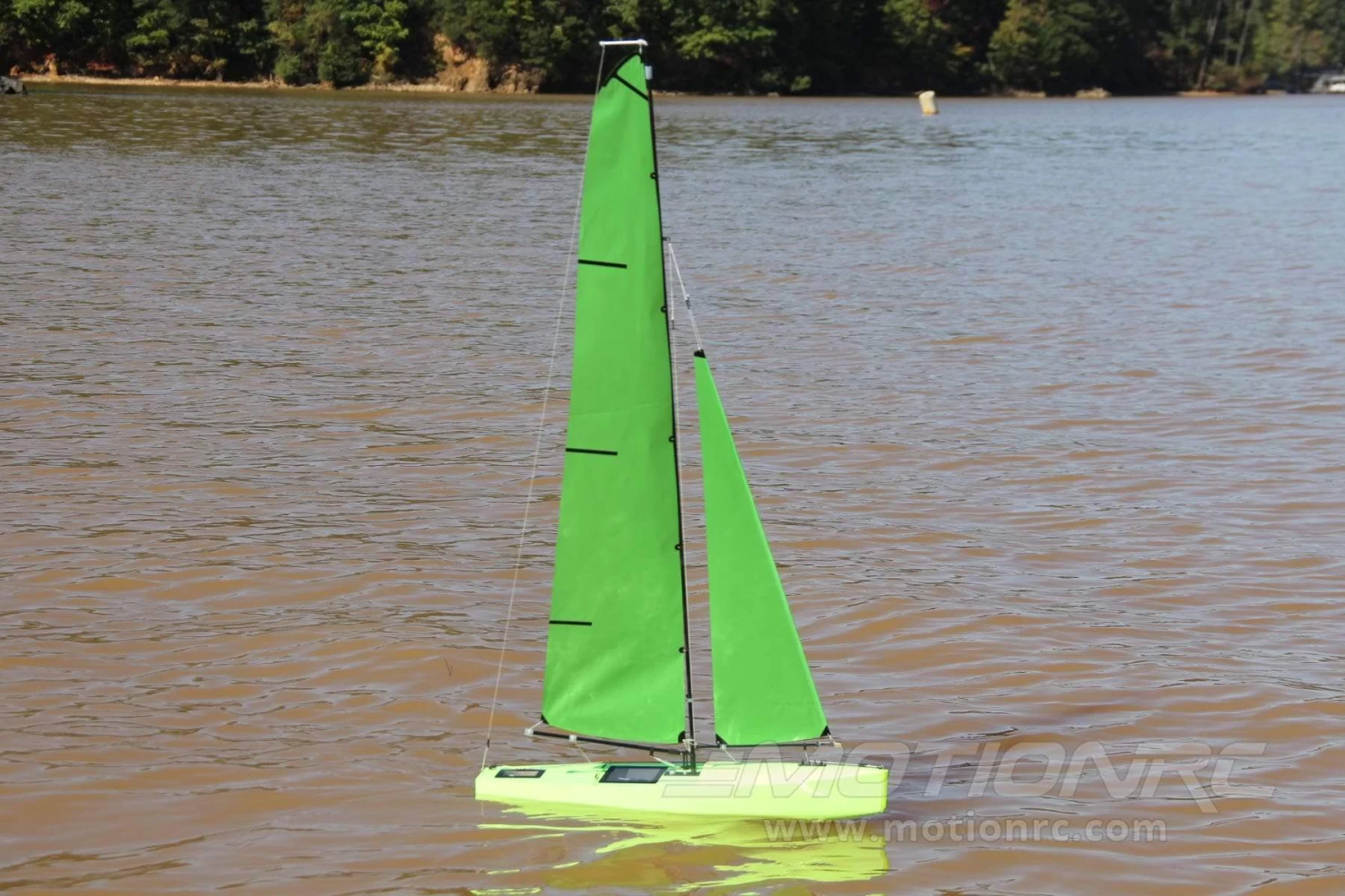 Bancroft RG65 Quickfire 650mm (26") Racing Sailboat - RTR - Image 3