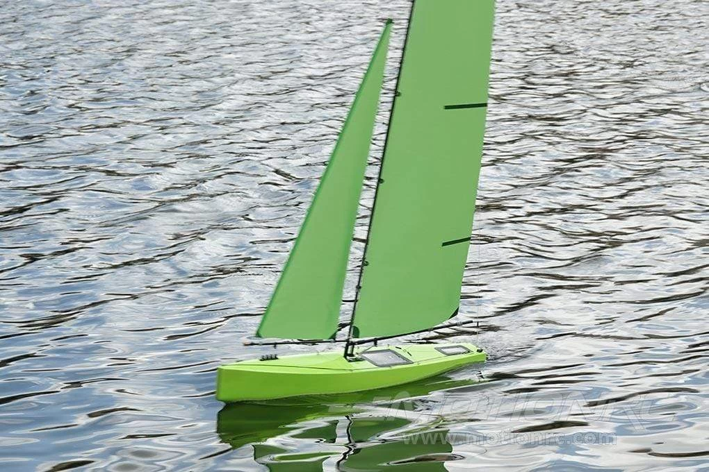 Bancroft RG65 Quickfire 650mm (26") Racing Sailboat - RTR - Image 6
