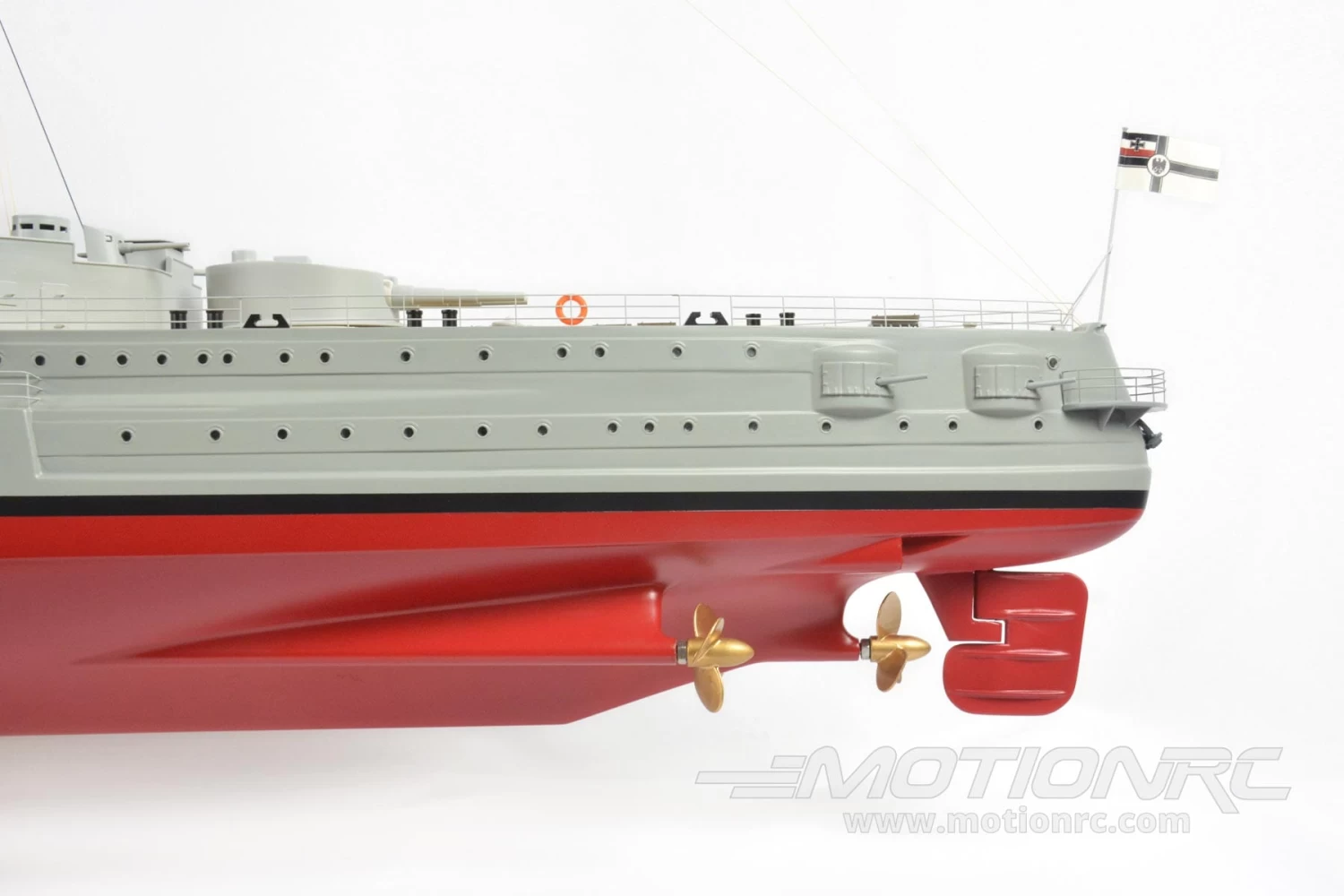 Bancroft Scharnhorst 1/100 Scale 1350mm (53") German Cruiser - RTR - Image 5