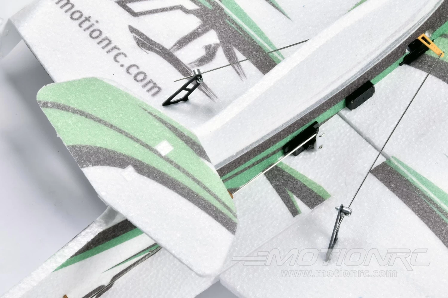 Skynetic Piaget II 3D 822mm (33.2") Wingspan - ARF BUNDLE - Image 16