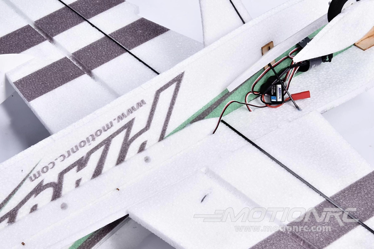 Skynetic Piaget II 3D 822mm (33.2") Wingspan - ARF BUNDLE - Image 12