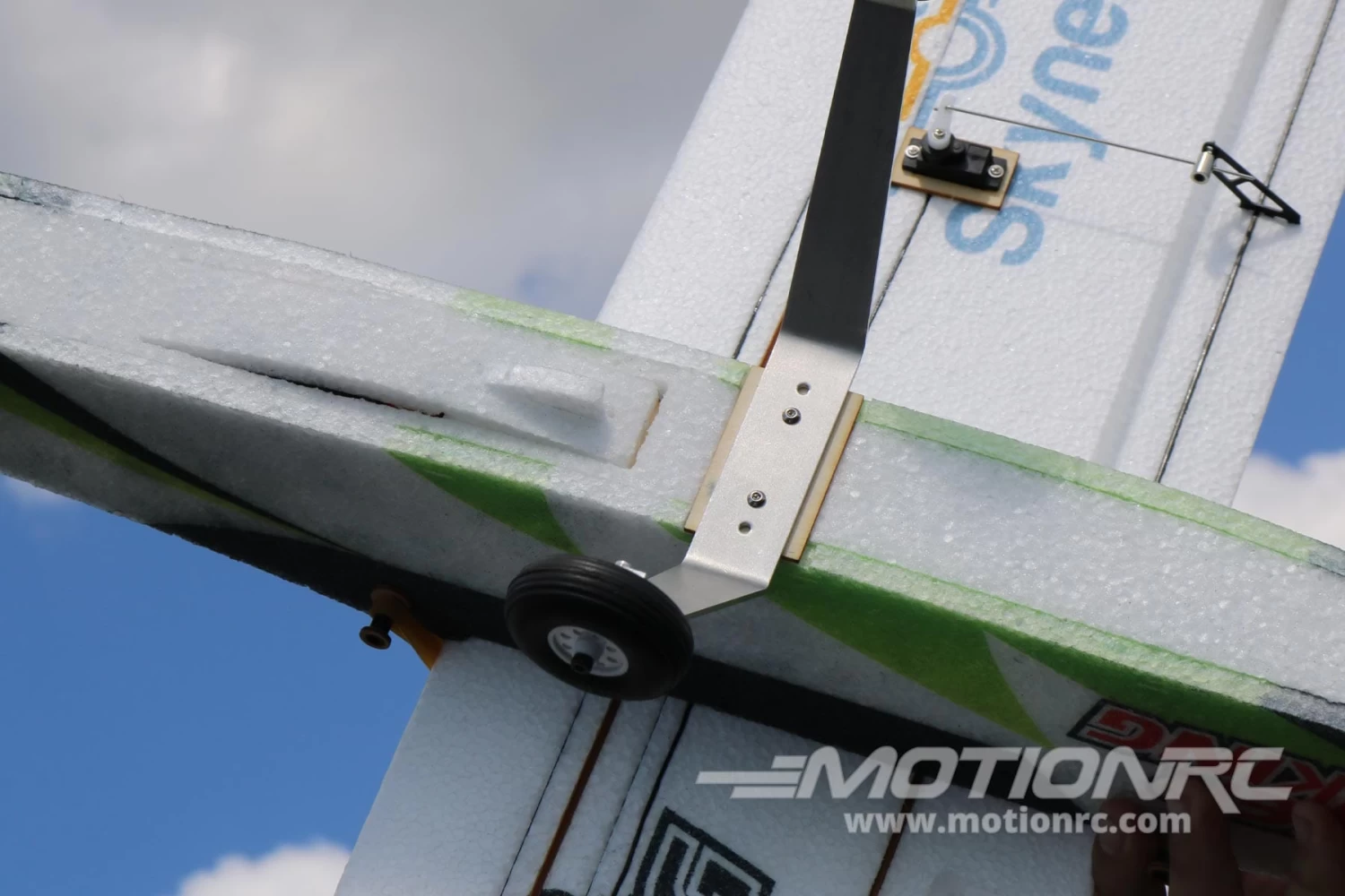 Skynetic Trainer King 1118mm (44") Wingspan - ARF BUNDLE - Image 12